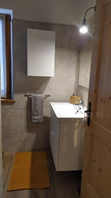 Apartmán Mini Midlake Codice Cipat 022229-At-410061 Mezzolago Exteriér fotografie